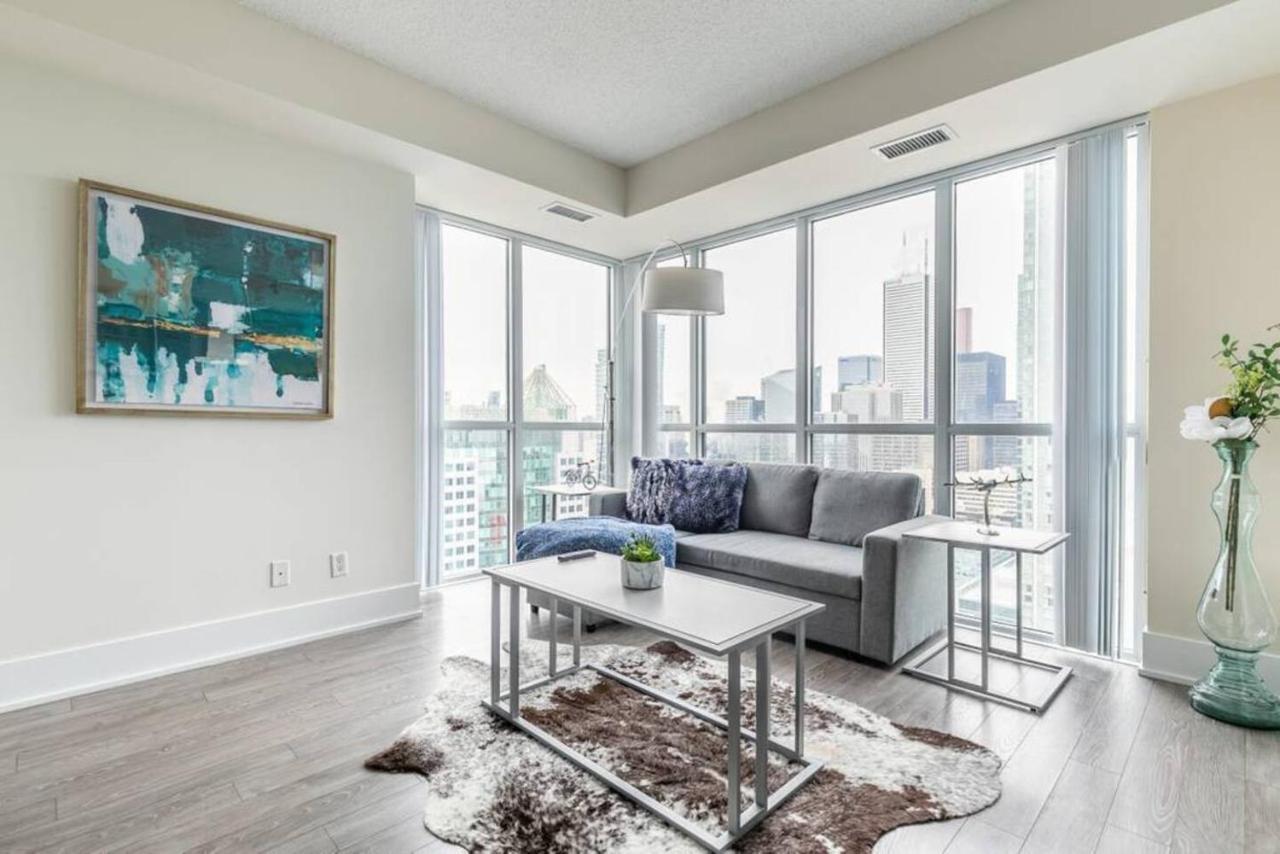 Stunning Views Of Downtown - Luxury High Rise With King Bed! Villa Toronto Buitenkant foto