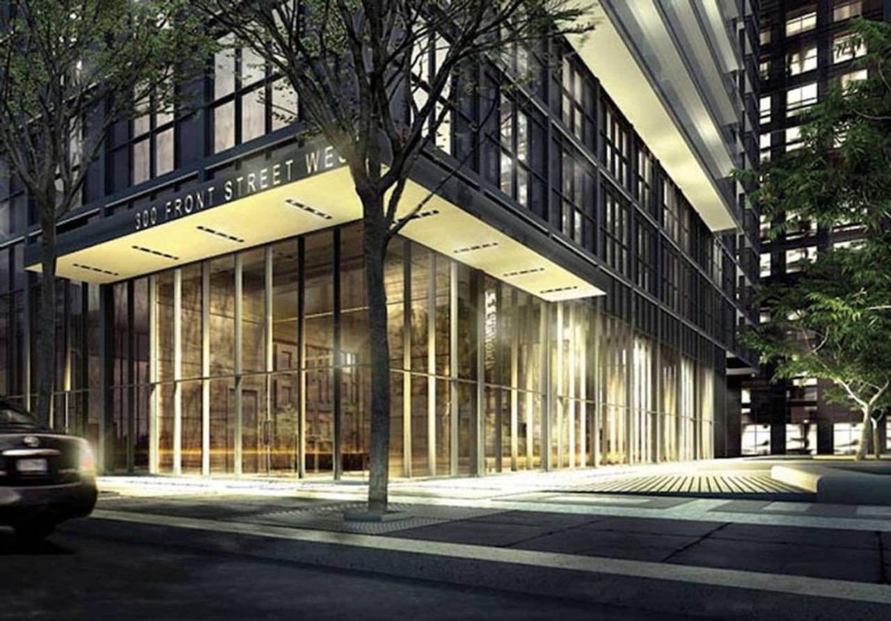 Stunning Views Of Downtown - Luxury High Rise With King Bed! Villa Toronto Buitenkant foto